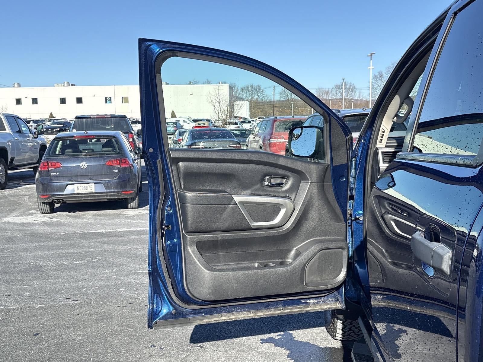 2019 Nissan Titan 4x4 Crew Cab PRO-4X