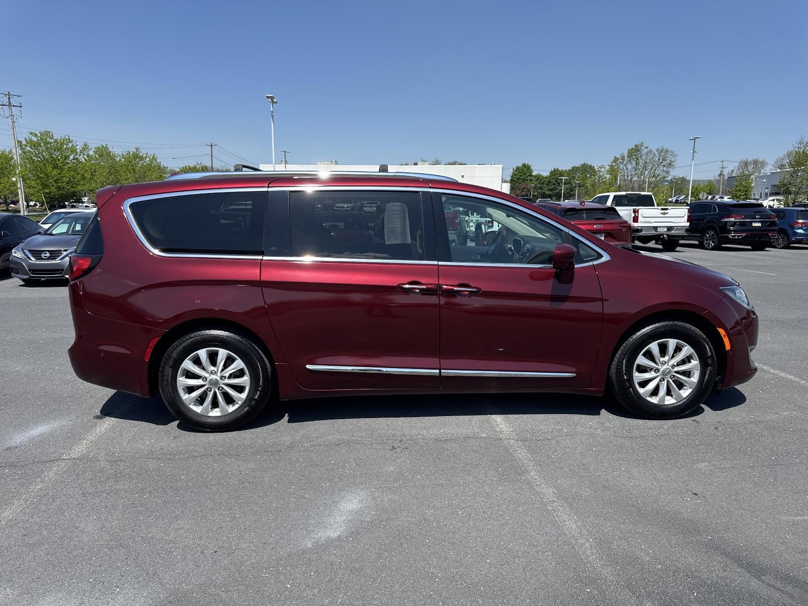 2018 Chrysler Pacifica Touring L FWD