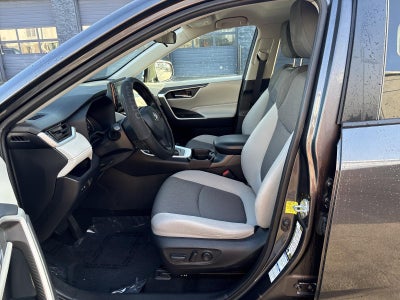 2021 Toyota RAV4 XLE AWD (Natl)