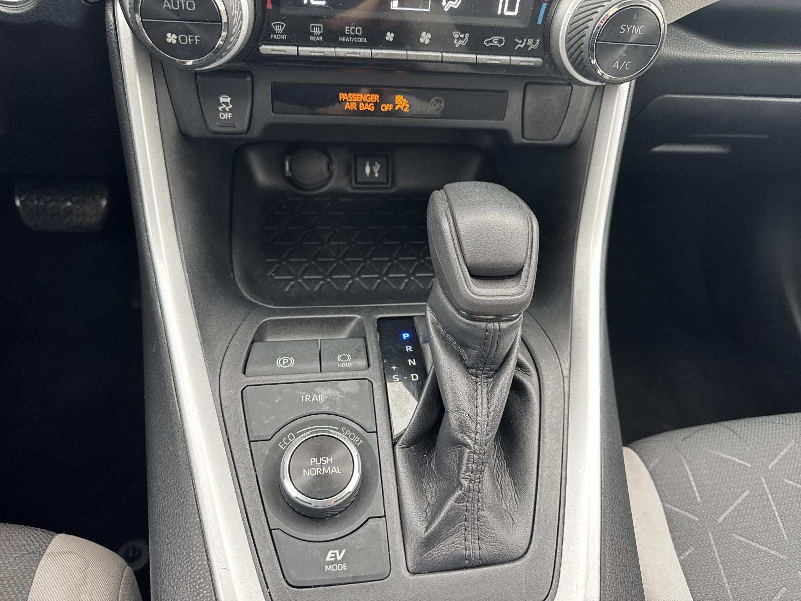 2019 Toyota RAV4 Hybrid XLE AWD (Natl)