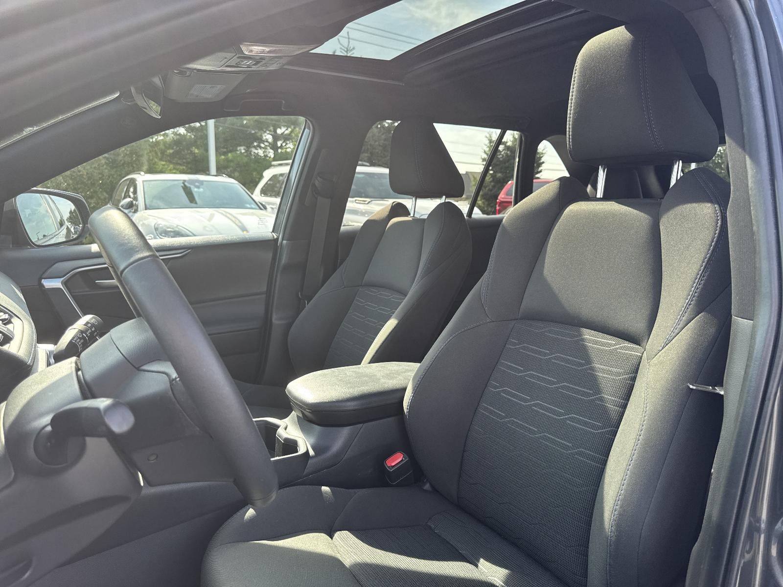2024 Toyota RAV4 Hybrid SE AWD (Natl)