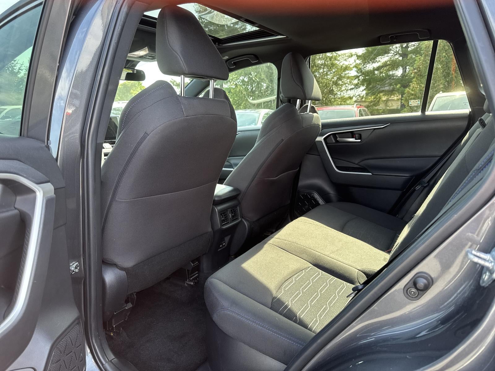 2024 Toyota RAV4 Hybrid SE AWD (Natl)