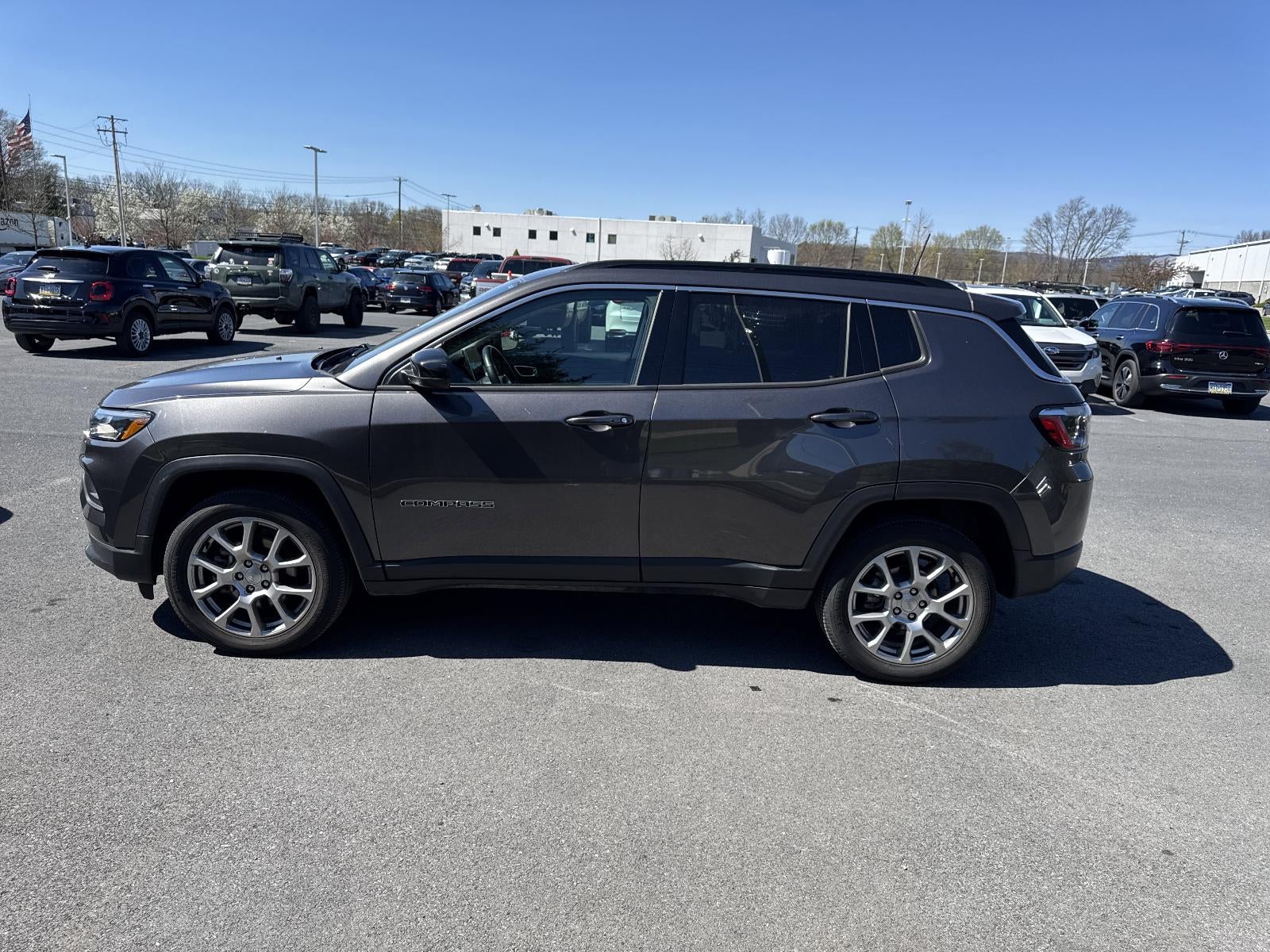 2022 Jeep Compass Latitude Lux