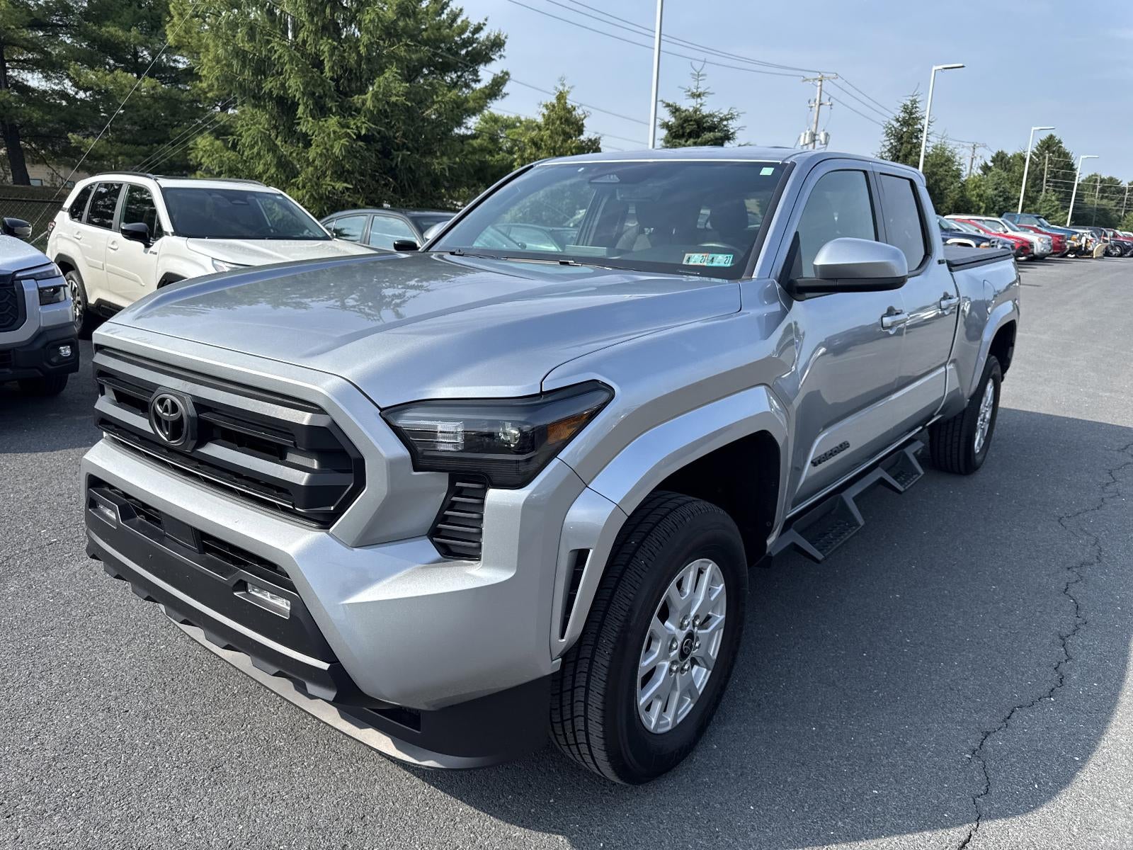 2025 Toyota Tacoma 4WD 4WD SR5 Double Cab 6' Bed AT (Natl)