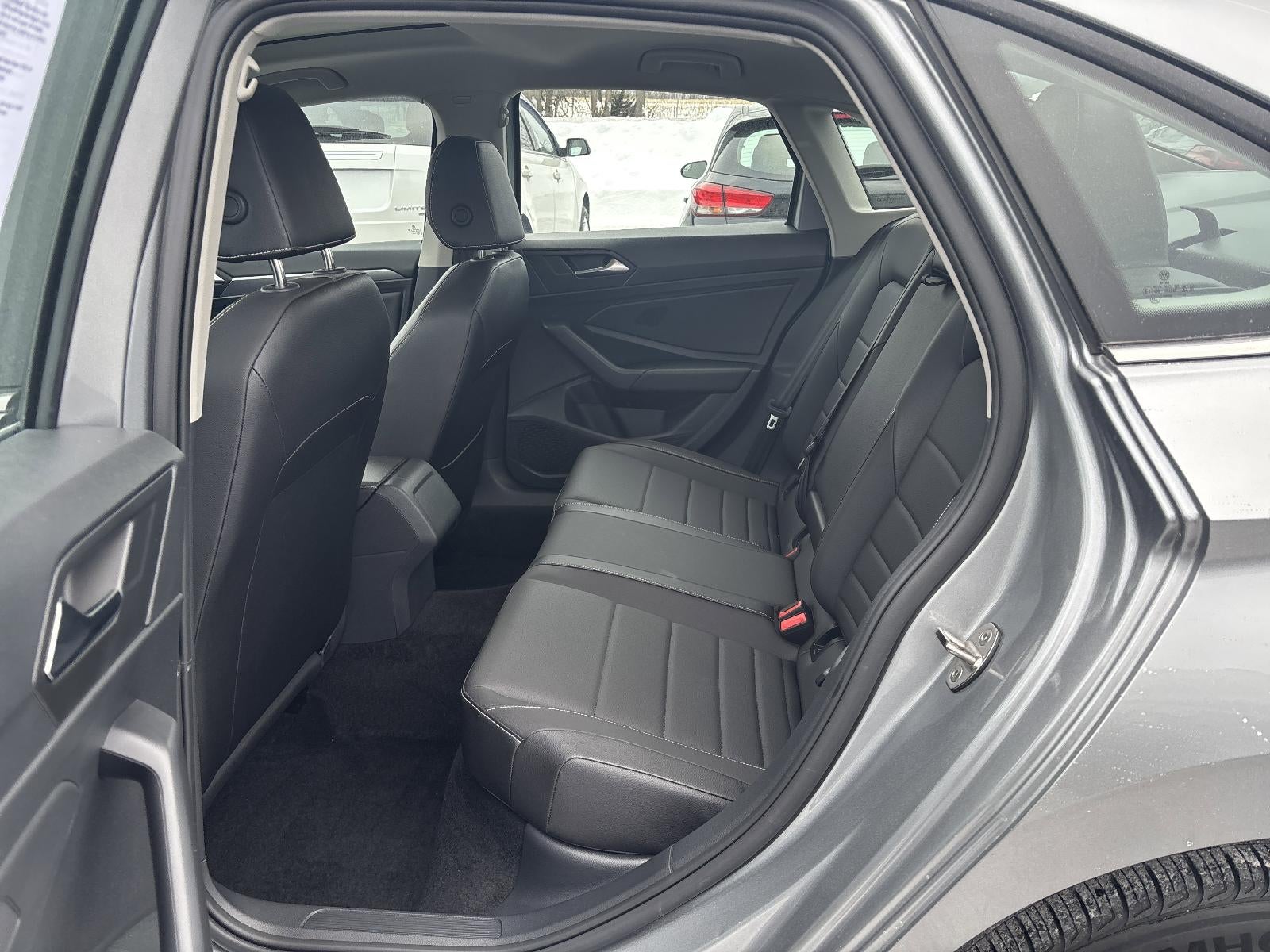 2023 Volkswagen Jetta SE Auto