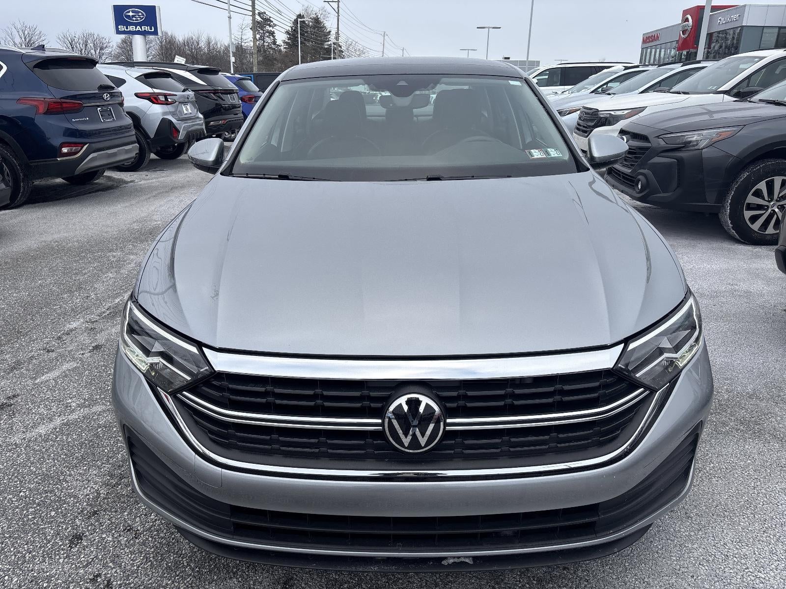 2023 Volkswagen Jetta SE Auto