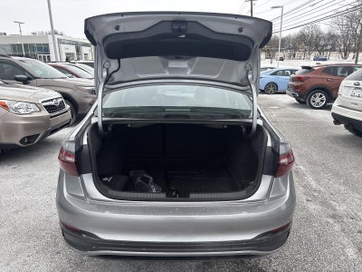 2023 Volkswagen Jetta SE Auto