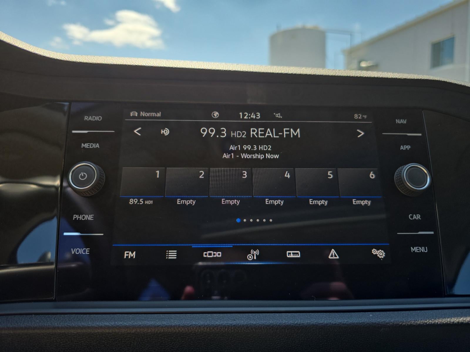 2023 Volkswagen Jetta SEL Auto