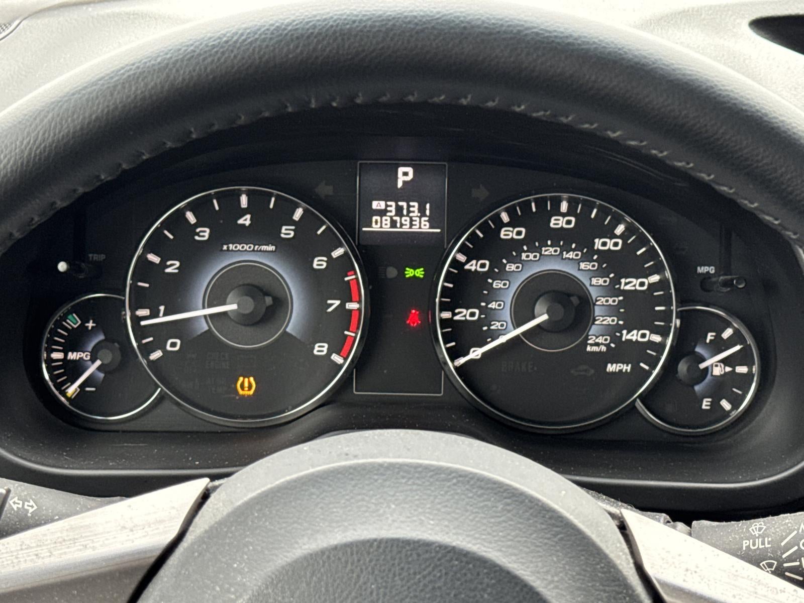 2010 Subaru Legacy 2.5i Automatic Premium All-Weather w/Power Moonroof