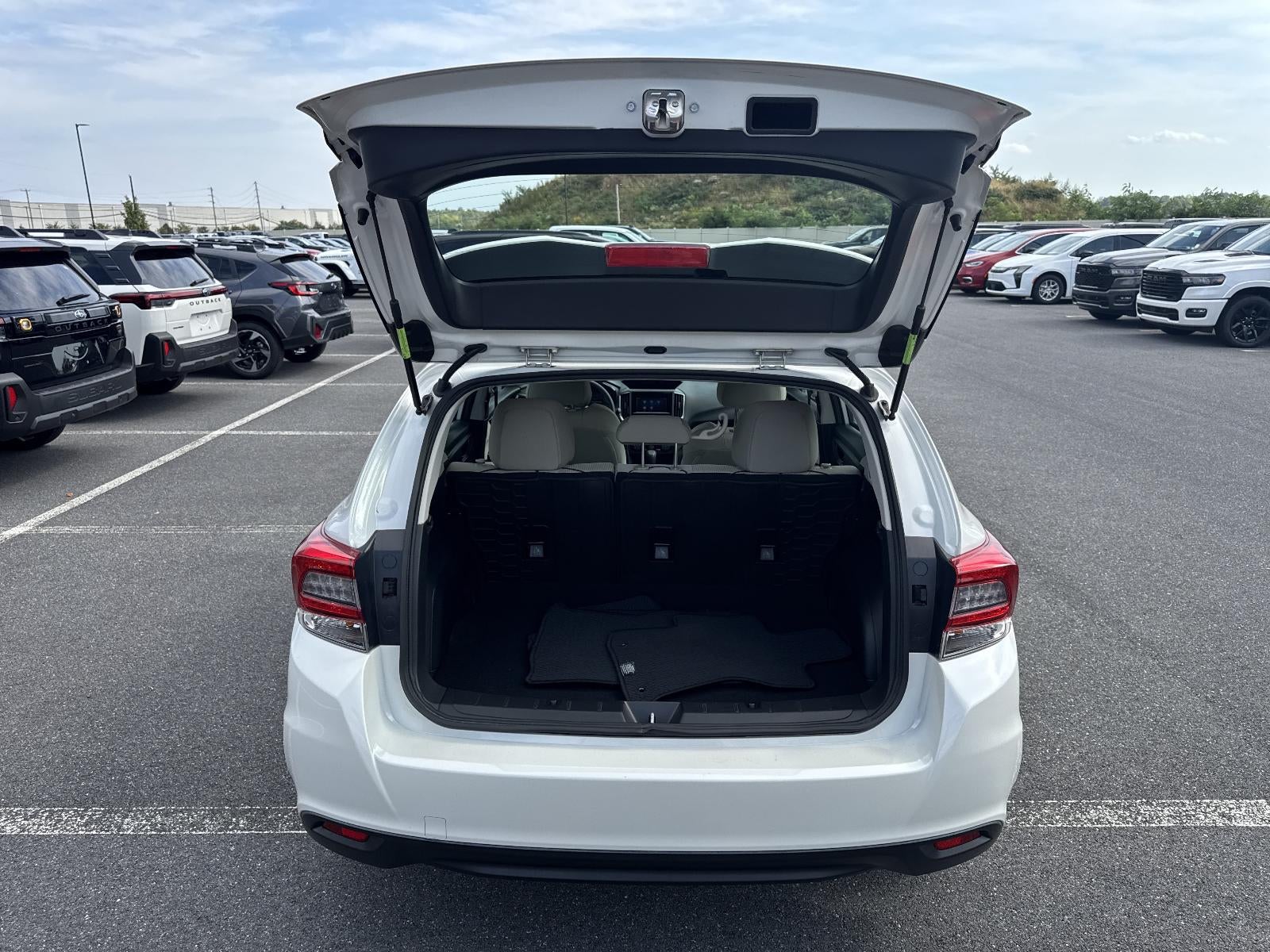 2023 Subaru Impreza 5-door CVT
