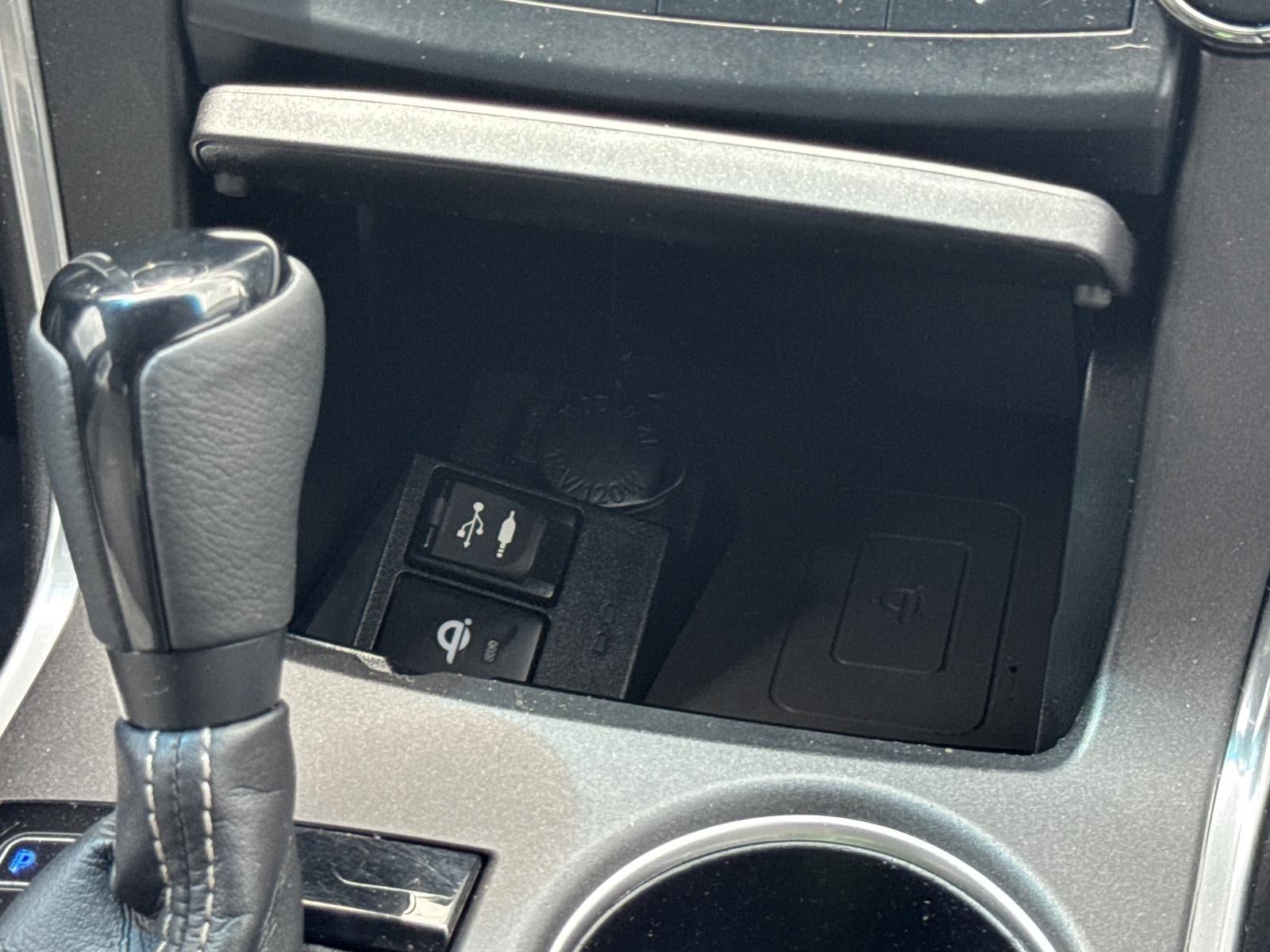 2017 Toyota Camry SE Auto (SE)