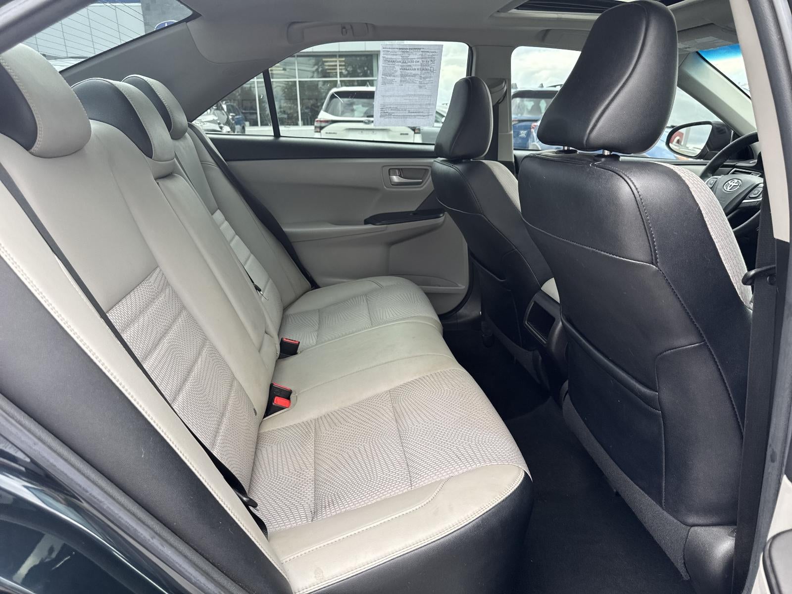 2017 Toyota Camry SE Auto (SE)