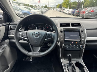 2017 Toyota Camry SE Auto (SE)