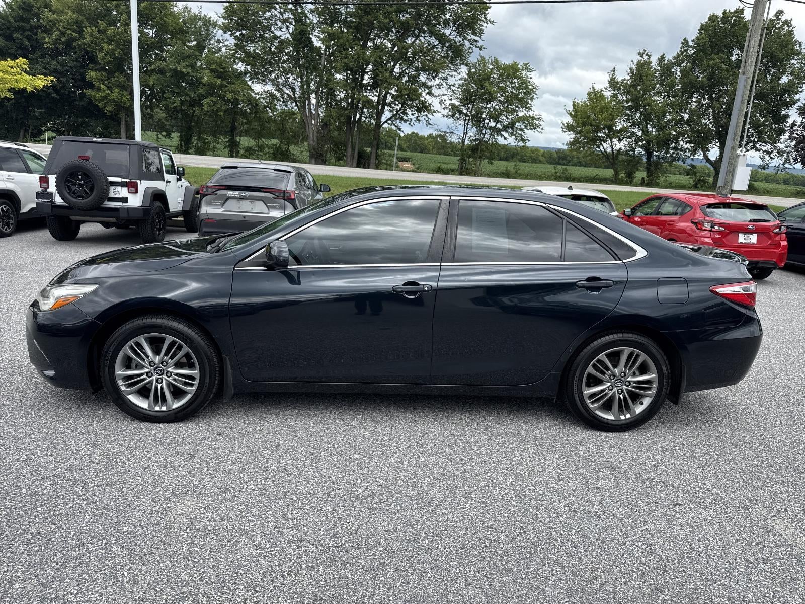 2017 Toyota Camry SE Auto (SE)