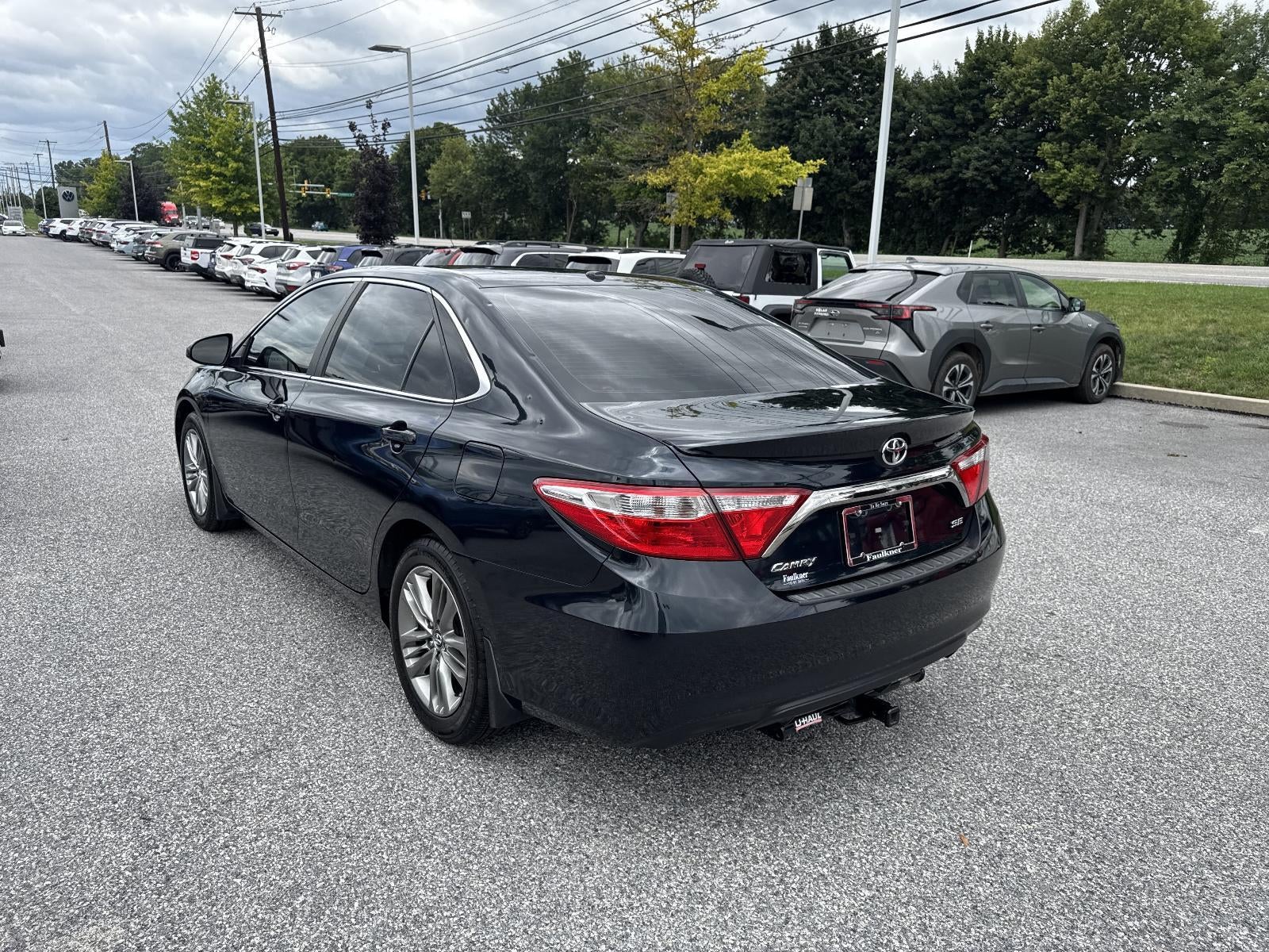 2017 Toyota Camry SE Auto (SE)