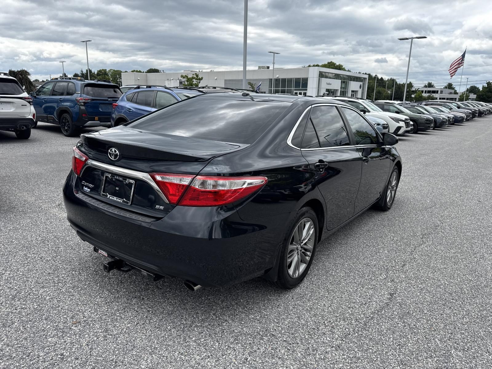 2017 Toyota Camry SE Auto (SE)
