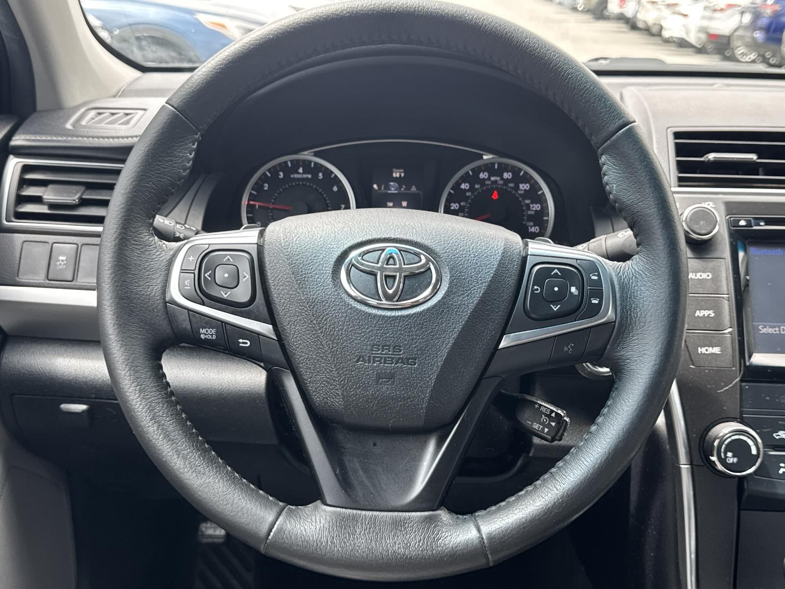 2017 Toyota Camry SE Auto (SE)