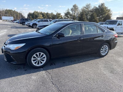 2017 Toyota Camry LE Auto (SE)