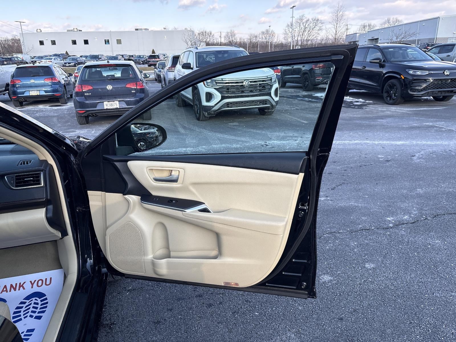 2017 Toyota Camry LE Auto (SE)