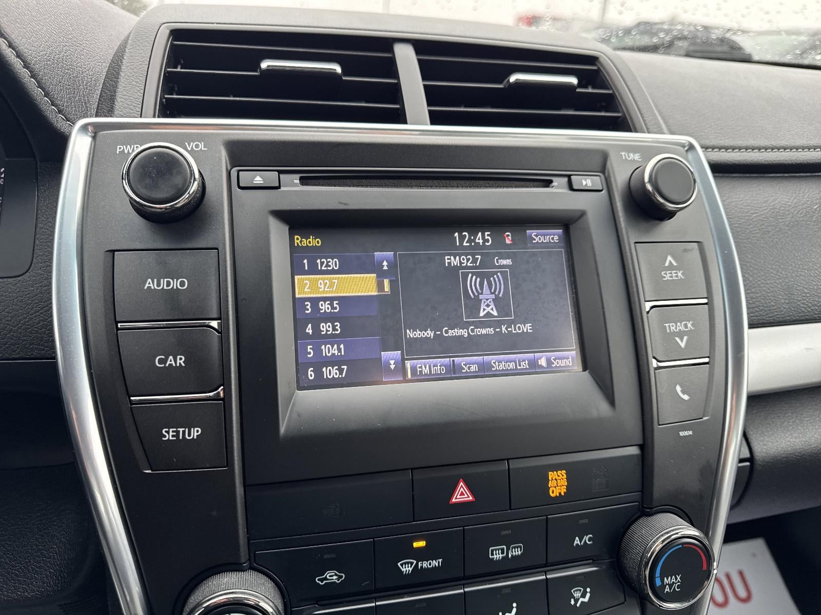 2017 Toyota Camry SE Auto (SE)