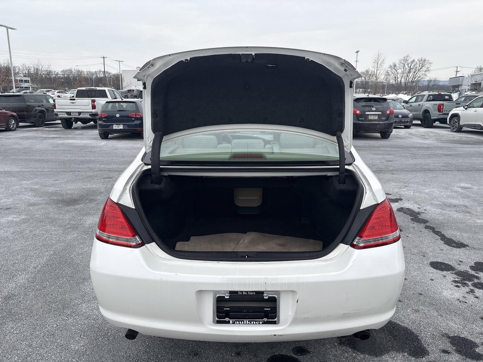 2010 Toyota Avalon 4dr Sdn XL (Natl)