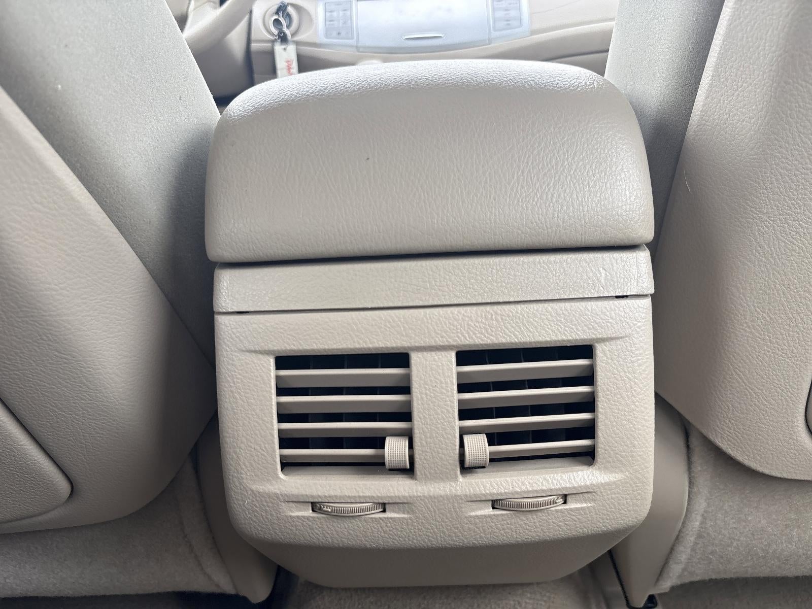 2010 Toyota Avalon 4dr Sdn XL (Natl)