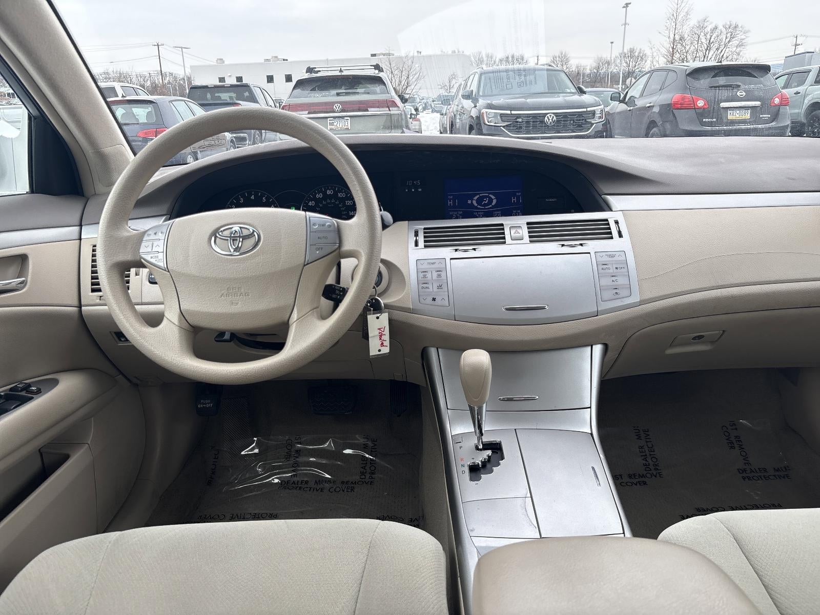 2010 Toyota Avalon 4dr Sdn XL (Natl)