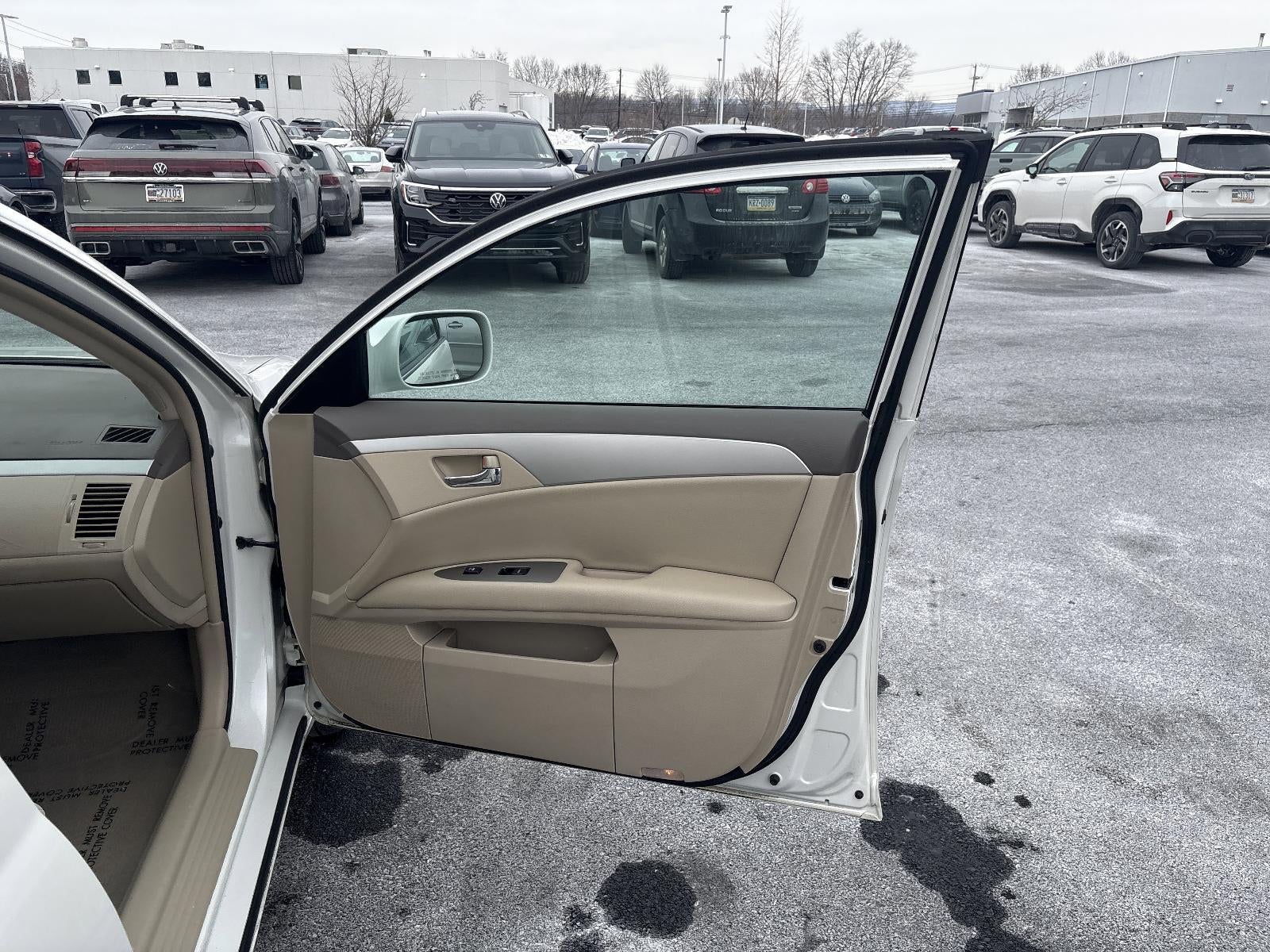 2010 Toyota Avalon 4dr Sdn XL (Natl)