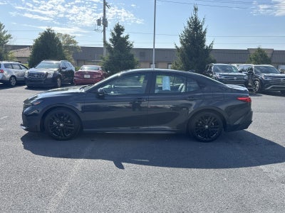 2025 Toyota Camry SE (SE)