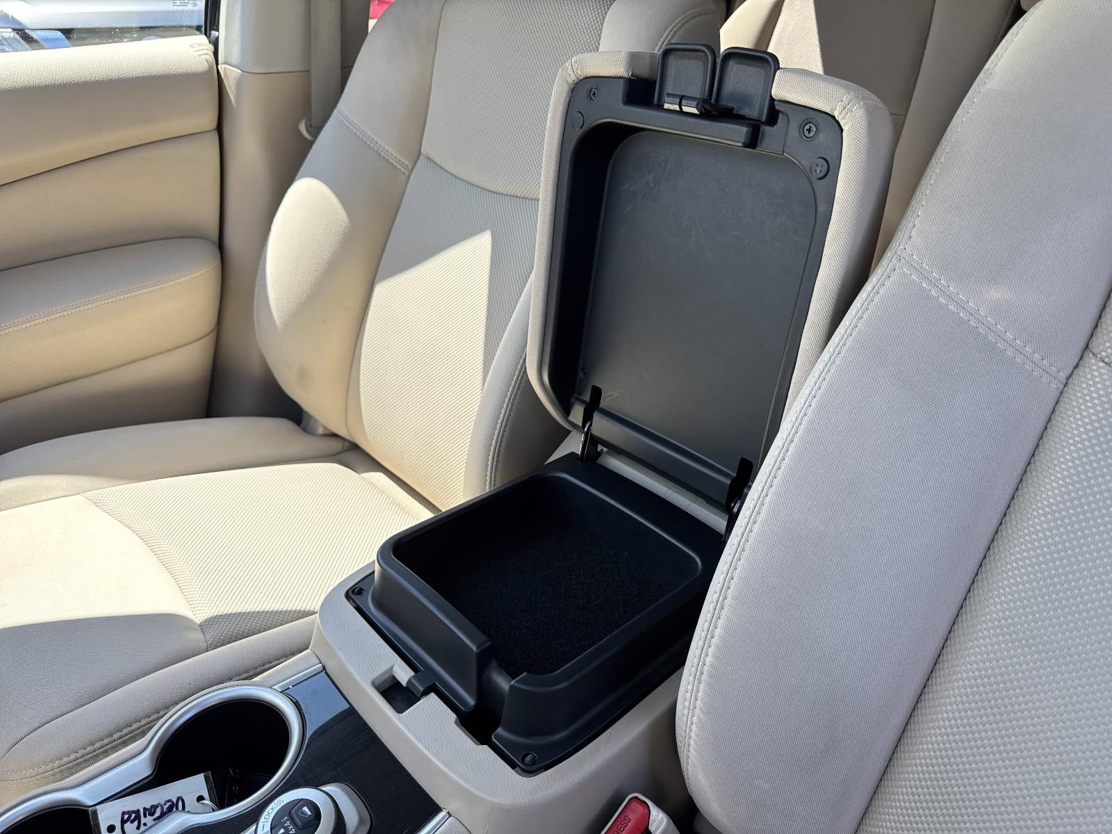 2017 Nissan Pathfinder 4x4 SV