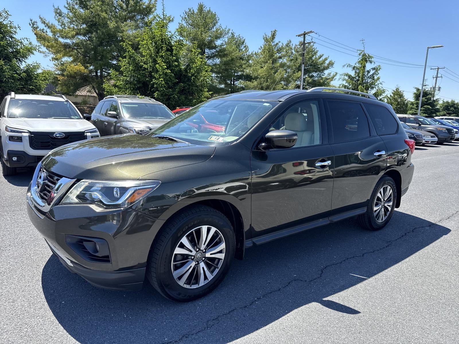 2017 Nissan Pathfinder 4x4 SV