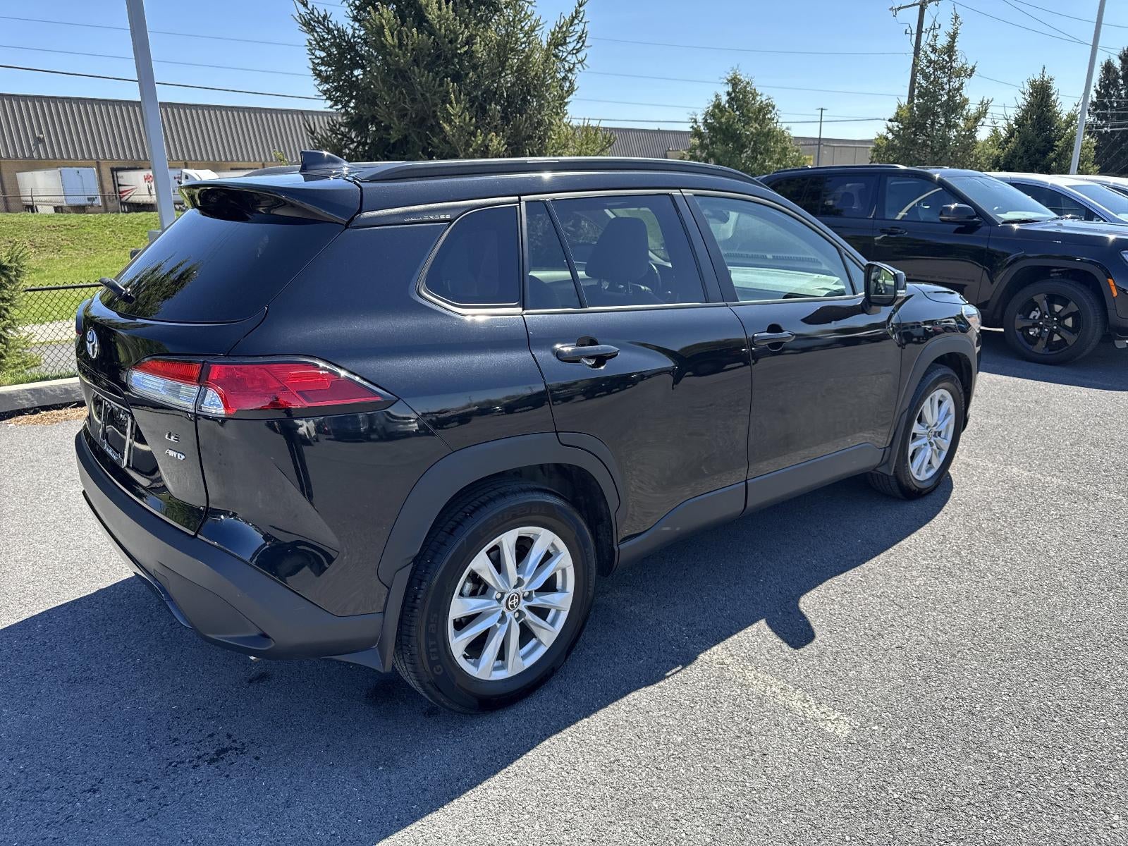 2022 Toyota Corolla Cross LE 4WD (Natl)