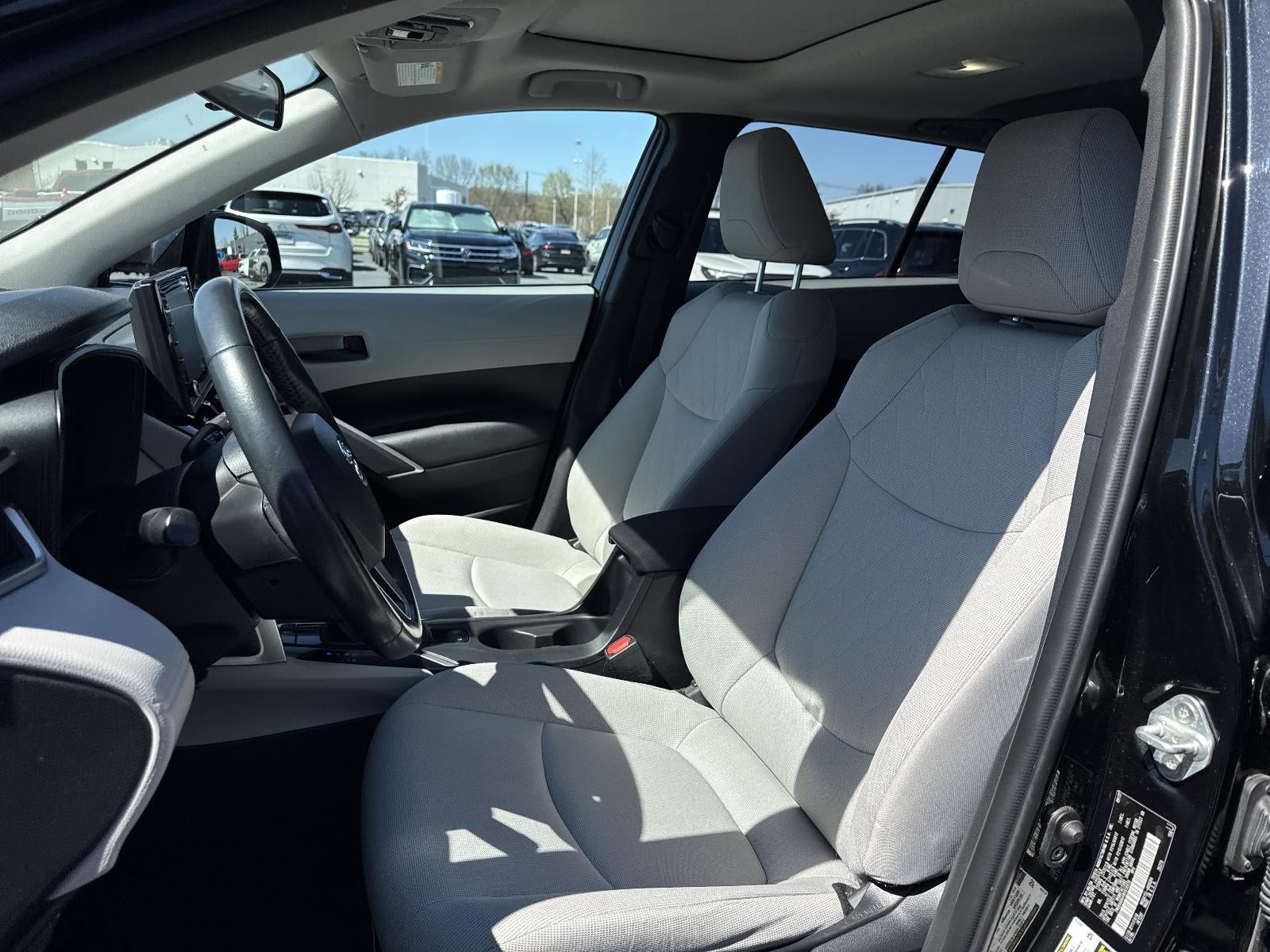 2022 Toyota Corolla Cross LE 4WD (Natl)