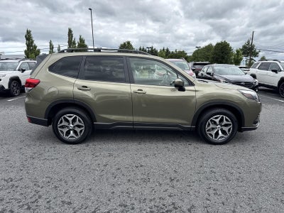 2024 Subaru Forester Premium AWD