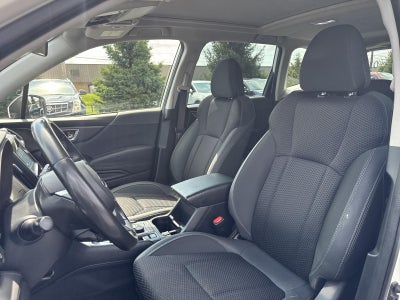 2023 Subaru Forester Premium CVT