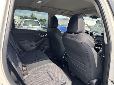 2023 Subaru Forester Premium CVT