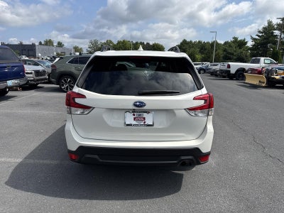 2023 Subaru Forester Premium CVT