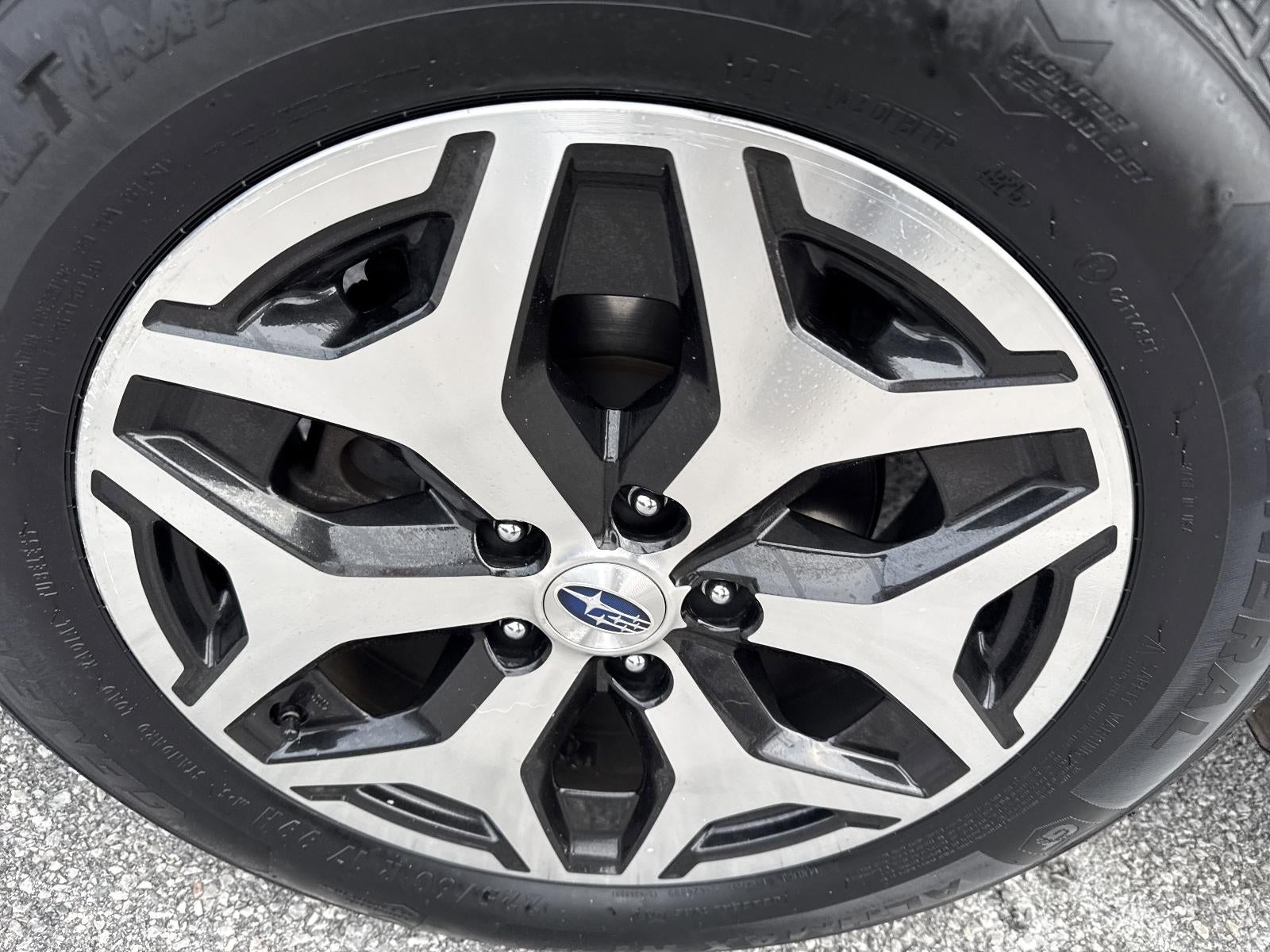 2023 Subaru Forester Premium CVT