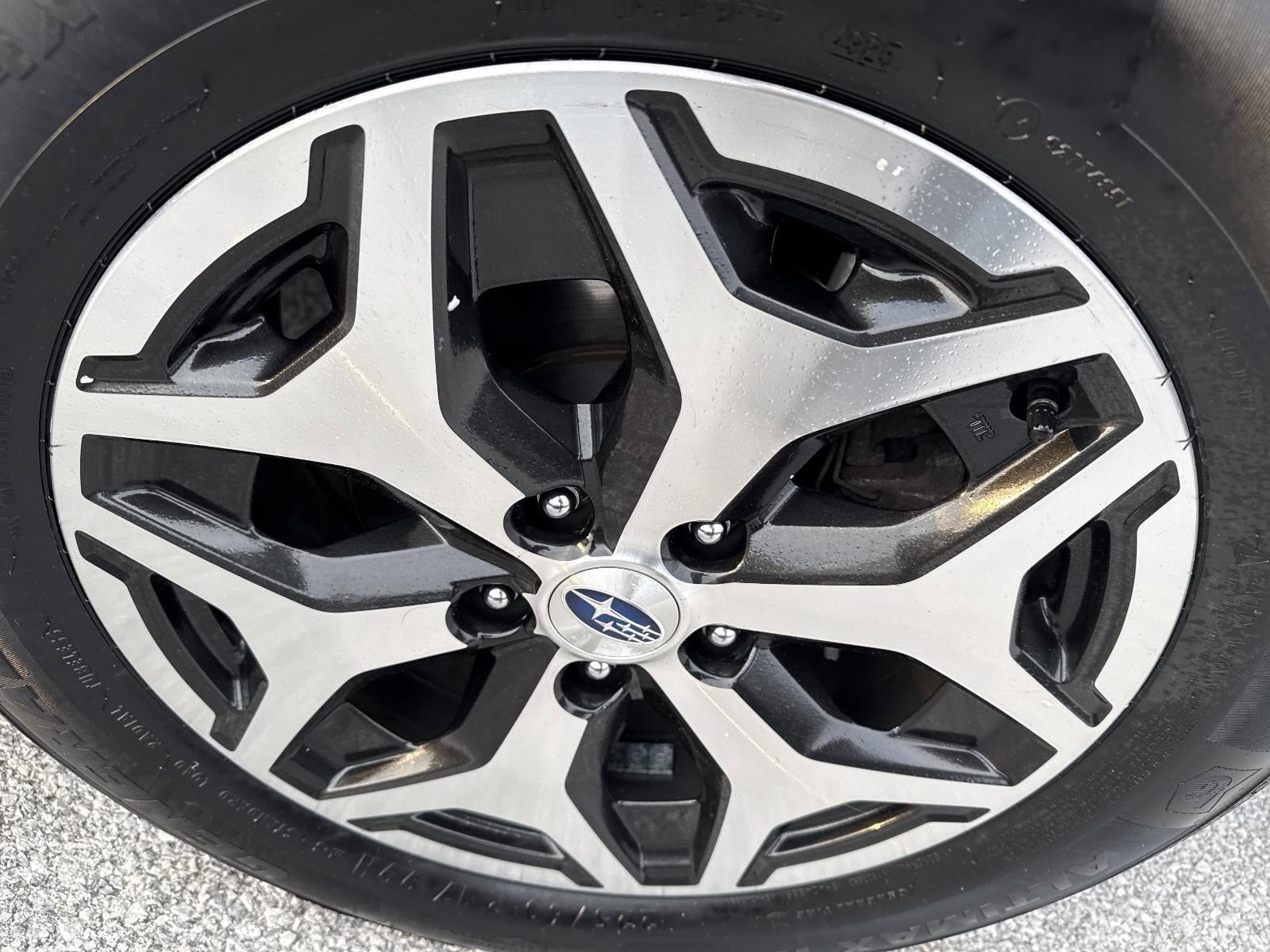 2023 Subaru Forester Premium CVT