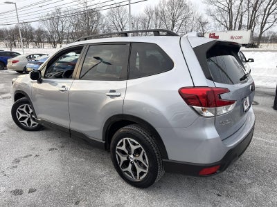 2023 Subaru Forester Premium CVT
