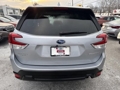 2023 Subaru Forester Premium CVT