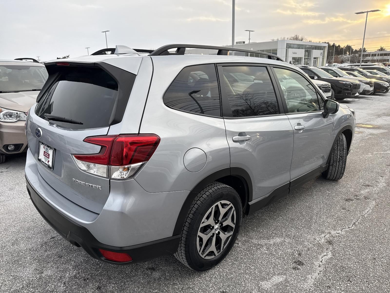2023 Subaru Forester Premium CVT
