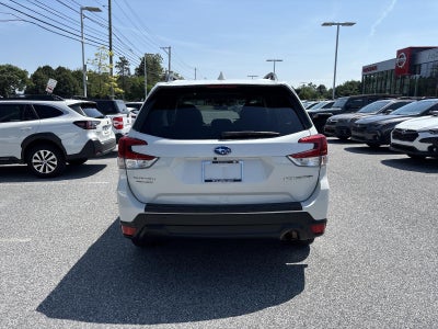 2023 Subaru Forester Premium CVT