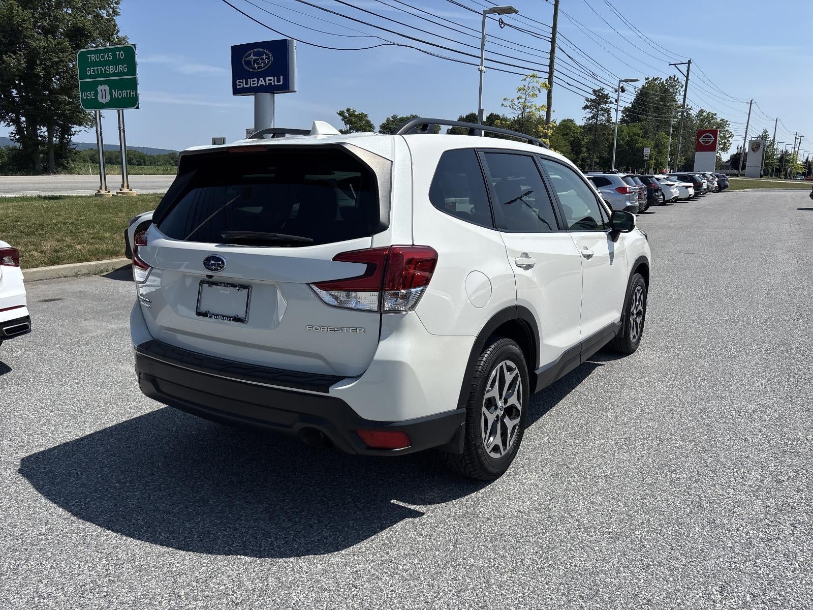 2023 Subaru Forester Premium CVT