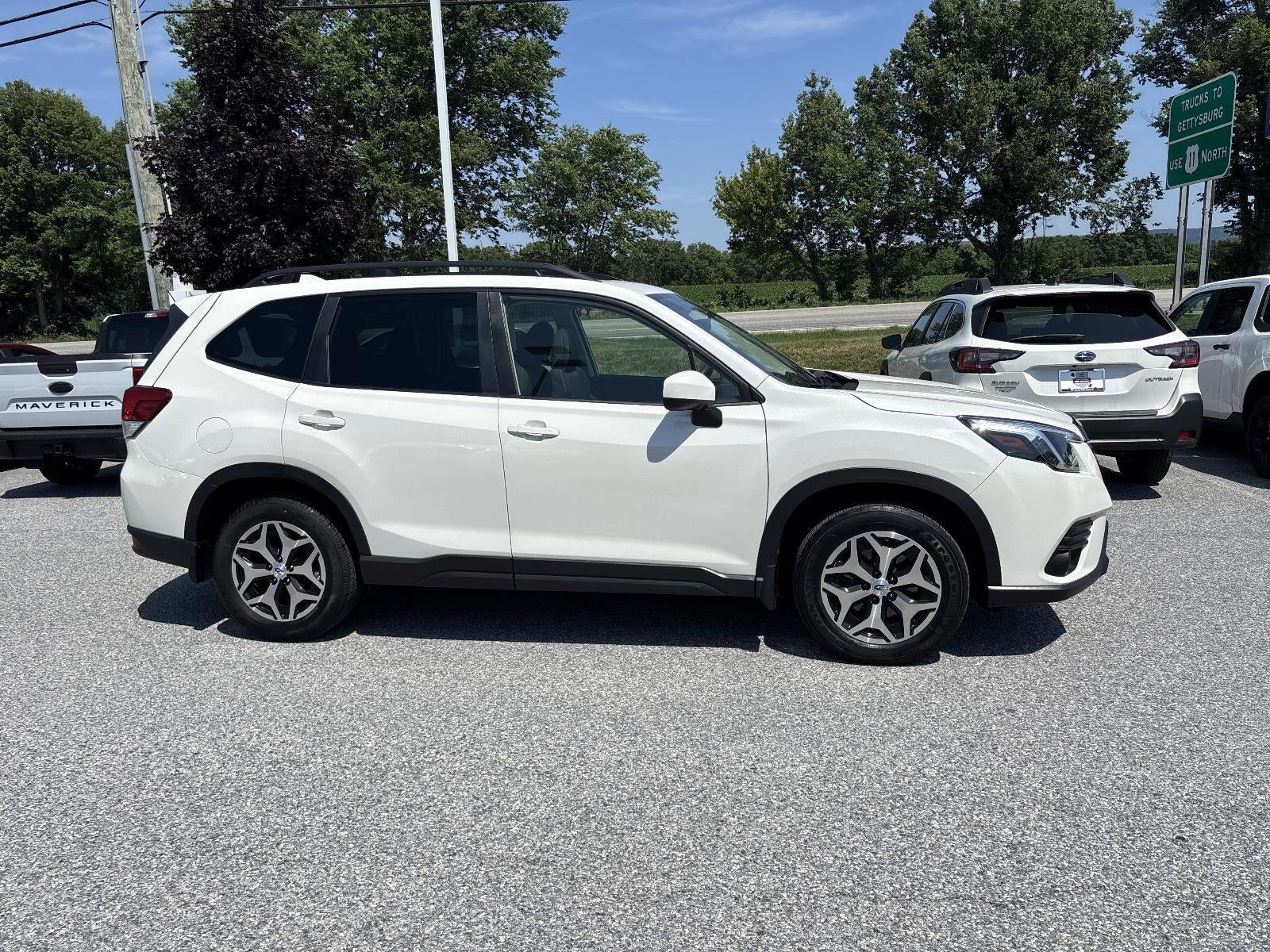 2023 Subaru Forester Premium CVT