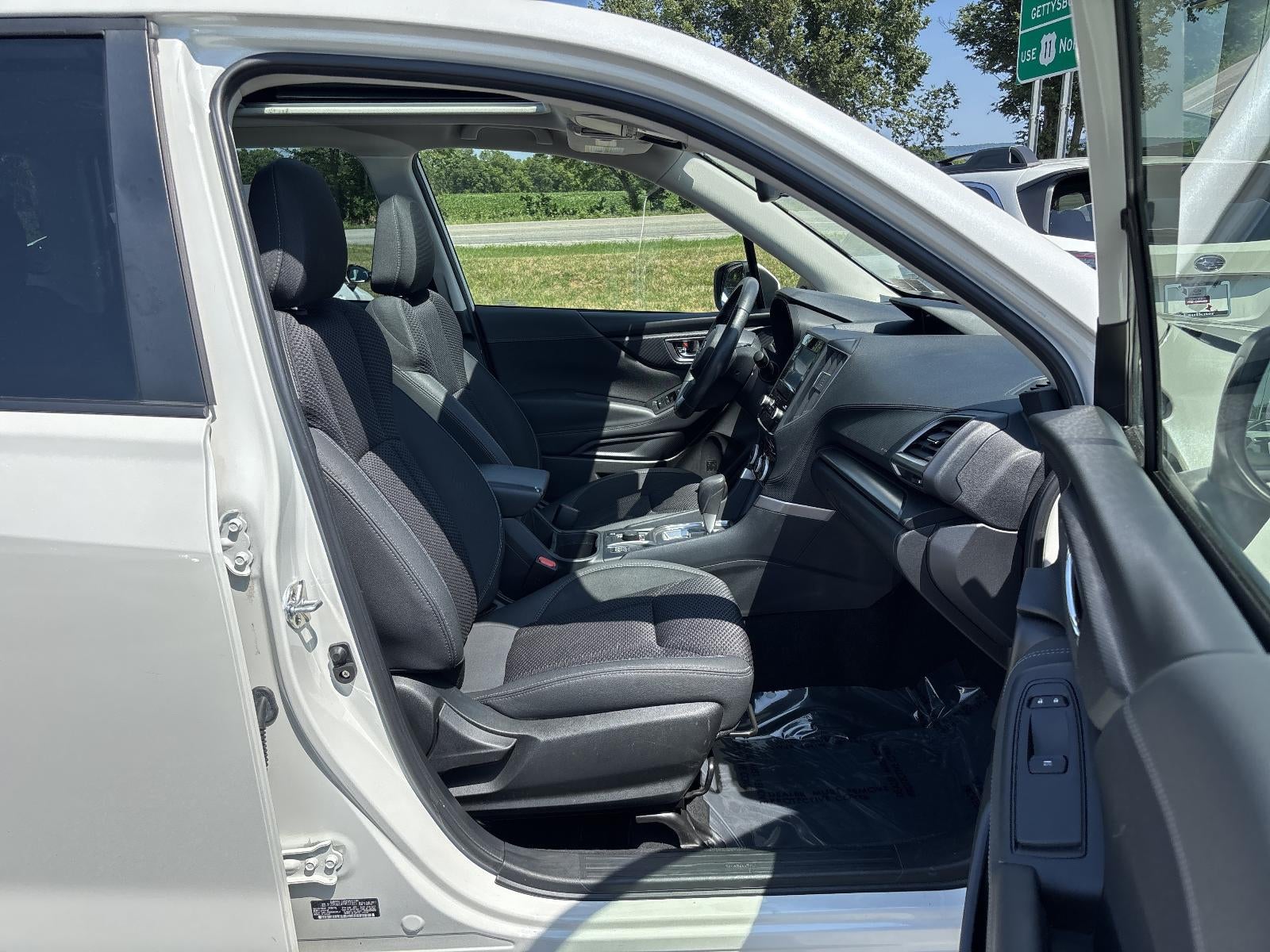 2023 Subaru Forester Premium CVT