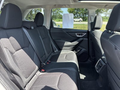 2023 Subaru Forester Premium CVT