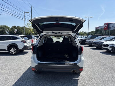 2023 Subaru Forester Premium CVT