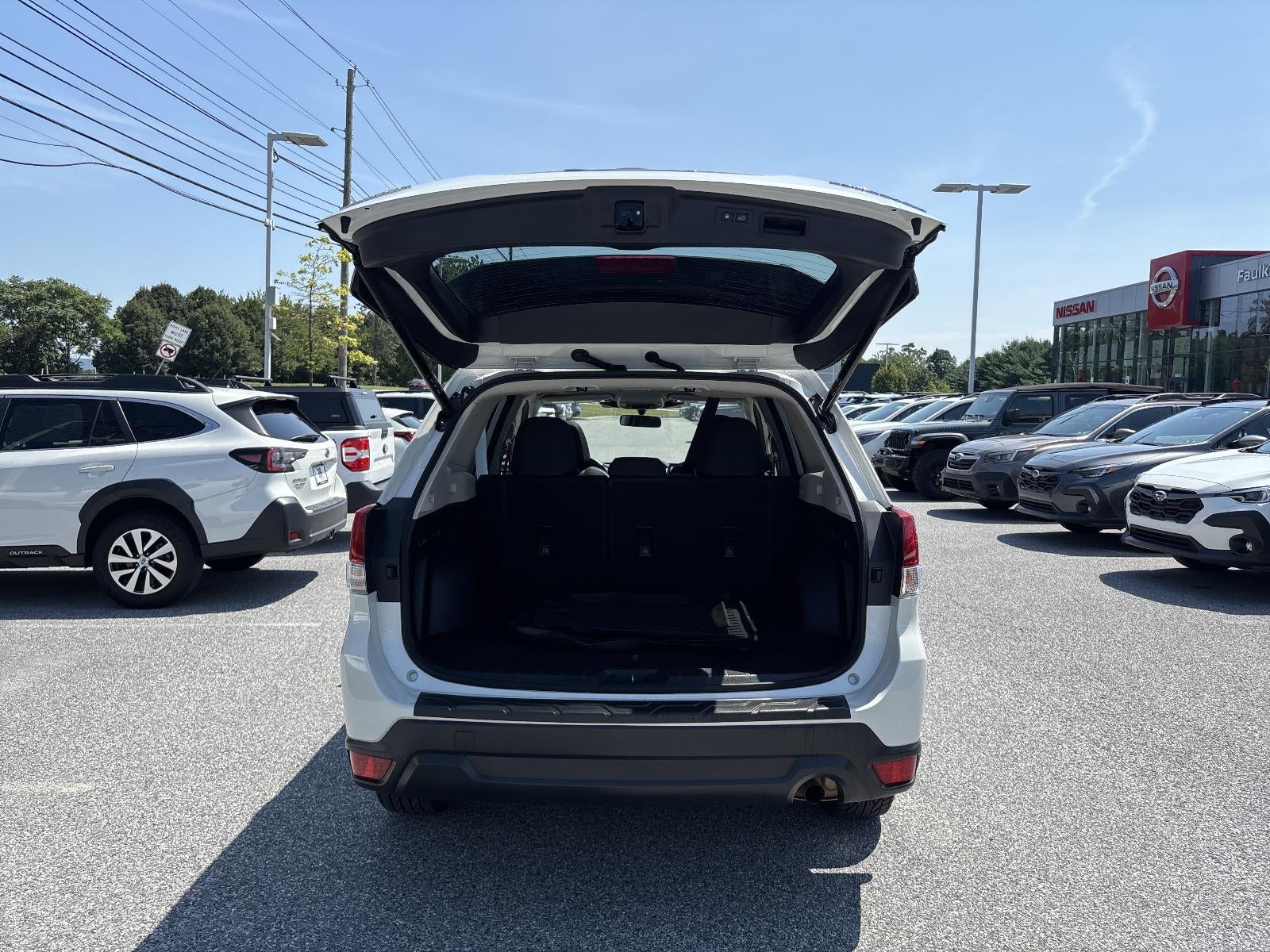 2023 Subaru Forester Premium CVT