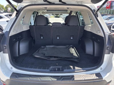 2023 Subaru Forester Premium CVT